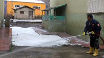 Çukurca'da cadde ve sokaklar dezenfekte ediliyor - HAKKARİ