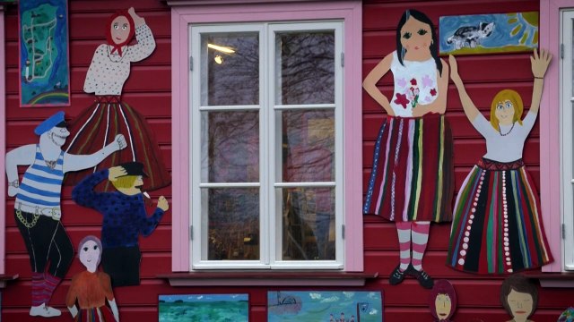 في جزيرة النساء الإستونية المرأة محرك الحياة اليومية والثقافية