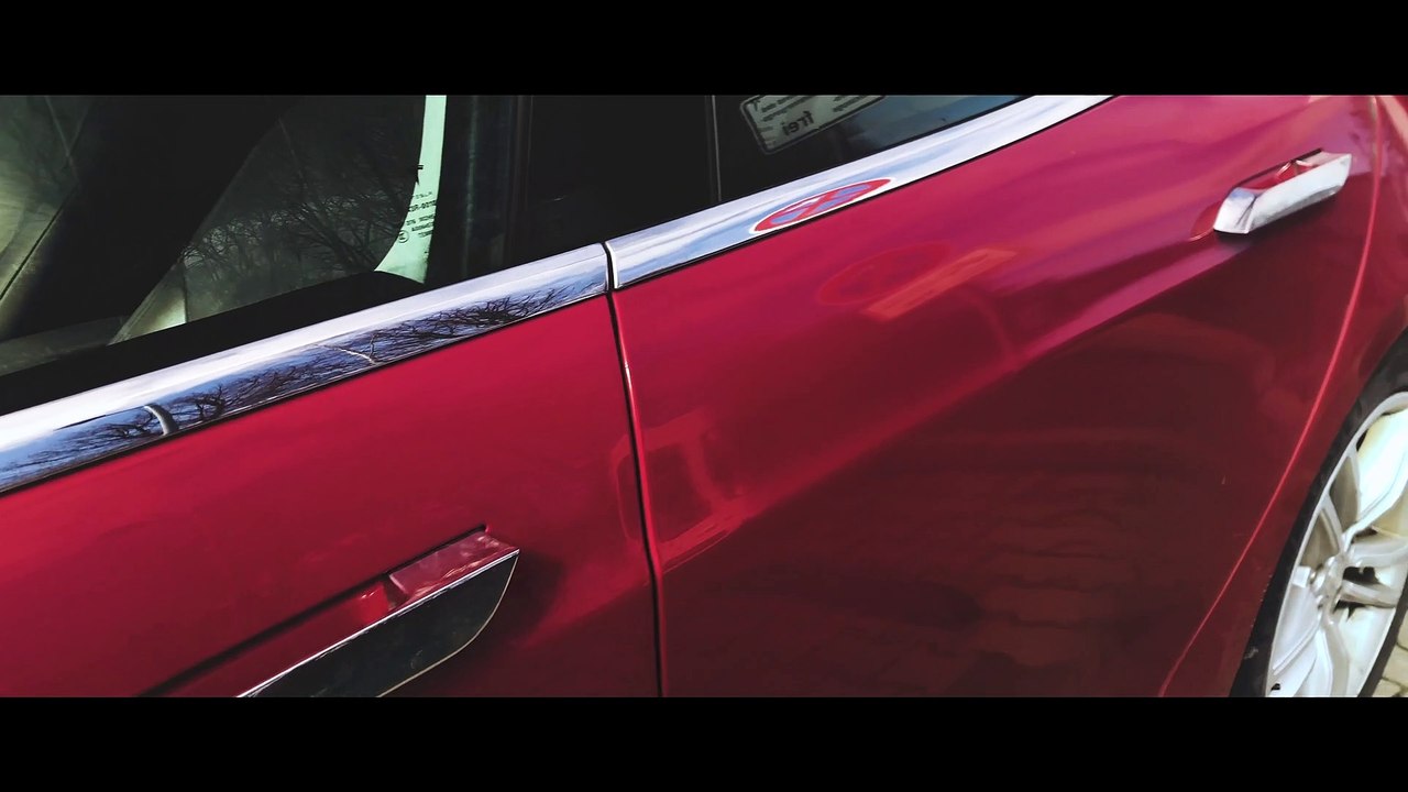 Tesla Model S aufladen