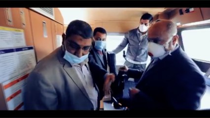 وزير النقل يستقبل 20 جرار سكة حديد جديدا بميناء الإسكندرية