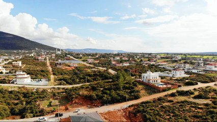 Didim Yeşiltepede Satılık Müstakil Havuzlu 700m² Arsa İçinde Villa