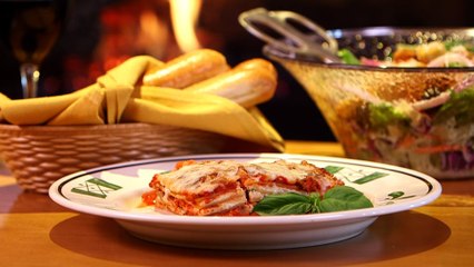 Here's the Recipe For Olive Garden's Lasagna Classico - Are You Drooling Yet?