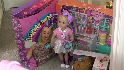 Sophia Brincando  no Quarto