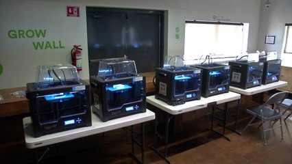 Imprimen en 3D máscaras de protección por el coronavirus en México y EEUU