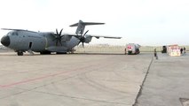 İtalya ve İspanya'ya tıbbi yardım taşıyan askeri uçak (1)