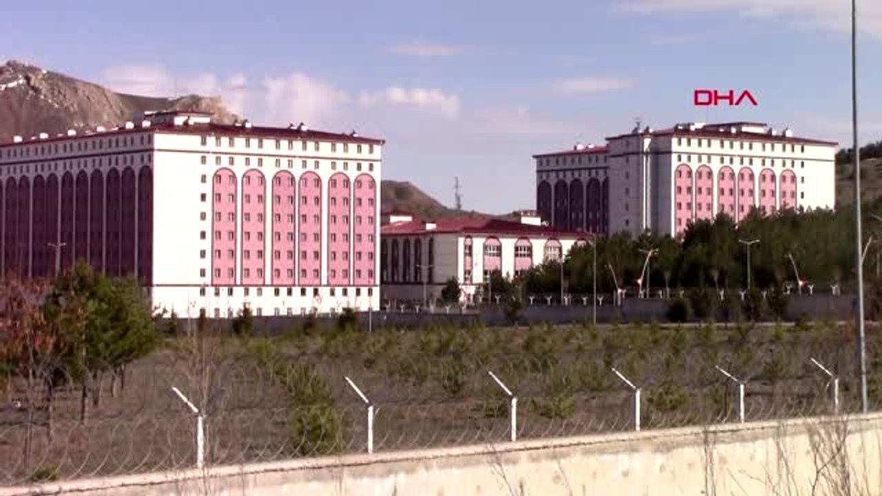 YURTTA KARANTİNADAKİ ESMA: BU KADAR GÜZEL AĞIRLANACAĞIMIZI BİLMİYORDUK