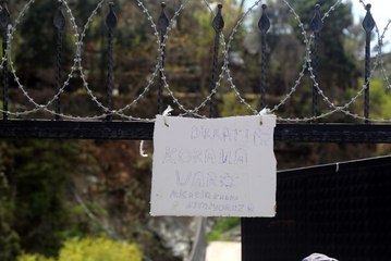 Bu köy kendinden izole