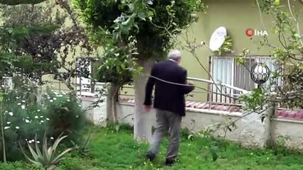 Apartman kapılarında 'Binaya girmeyin anlayışlı olun' mesajı