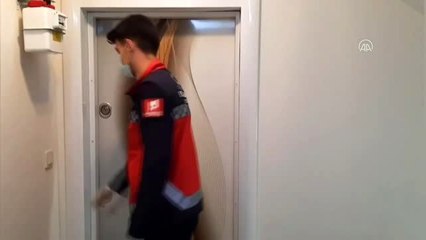 Yaşlı teyzenin muhabbet kuşu isteğini belediye ekipleri karşıladı