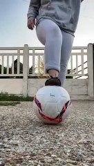 Sénior8F - Estelle Santos - 164 jongles en 1 minute