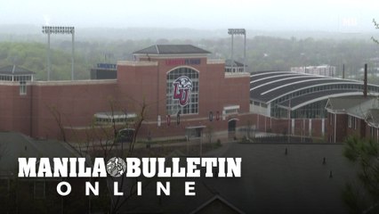 Coronavirus: US college suspends classes after initial resistance