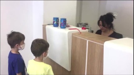 Manisalı ikizler bisiklet için biriktirdikleri parayı "Milli Dayanışma"ya bağışladı