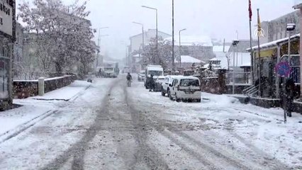 Karlıova'da Nisan Ayında Yoğun Kar Yağışı ❄️
