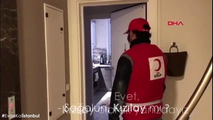 SOKAĞA ÇIKAMAYAN YAŞLILARIN EVCİL HAYVANLARINI GEZDİRDİLER