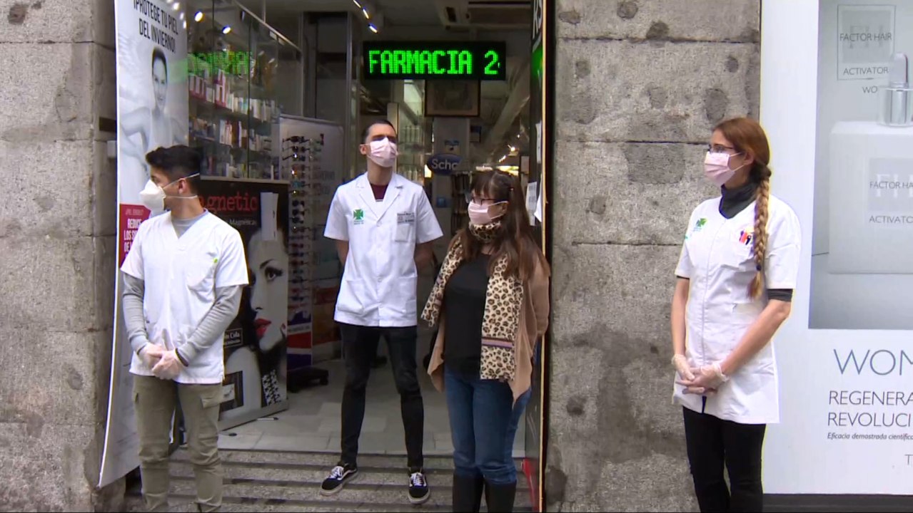 Farmacéuticos guardan un minuto de silencio por sus cinco compañeros fallecidos