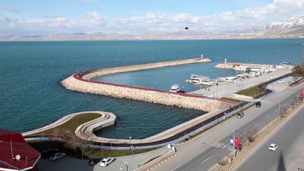 'Türkiye'nin Meydanları'nda 'koronavirüs sessizliği' - VAN