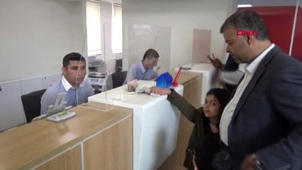 7 yaşındaki Zehra, kumbaradaki parayı kampanyaya bağışladı