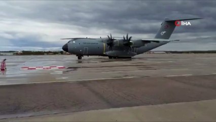 Sağlık malzemesi taşıyan uçak İtalya için yeniden havada