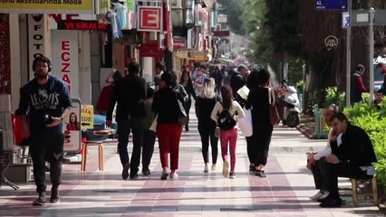 Kovid-19 uyarılarına rağmen yoğunluk dikkati çekti