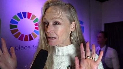Suzy Amis Cameron ou comment sauver la planète avec le contenu de nos assiettes.