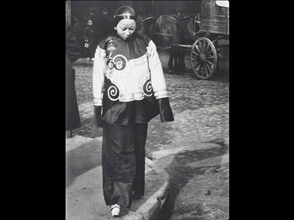Street Life In San Francisco’s Chinatown At The End Of The 19th Century