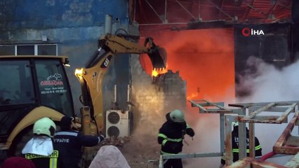 Mobilya mağazasında büyük yangın