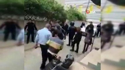 İsrail'de korona bahanesiyle Filistinli gencin gözaltına alınması protesto edildi