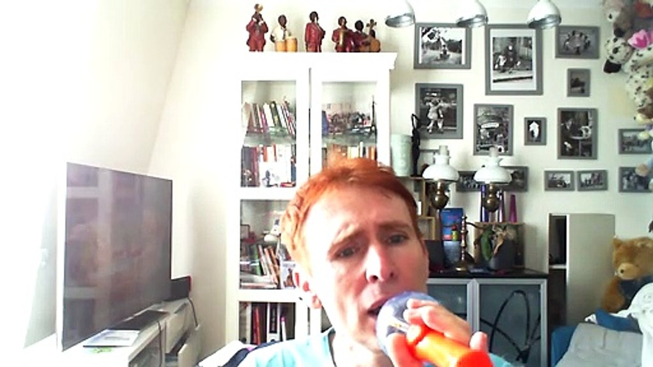 Wiwi égratigne "la grande dame de fer" de Sophie Tapie