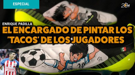 El tapatío Enrique Padilla es el encargado de pintar los 'tacos' de los jugadores en México