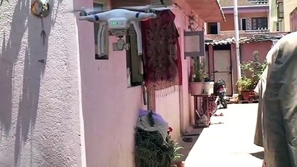 Flying drone. Dji phantom 3.