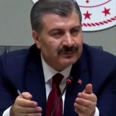 Koca, sağlık çalışanlarının sayısını açıklarken gözyaşlarını tutamadı