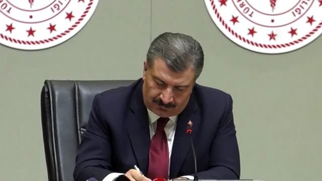 (TEKRAR) Bakan Koca: Koronavirüs rastlanan sağlık personeli sayısı 601