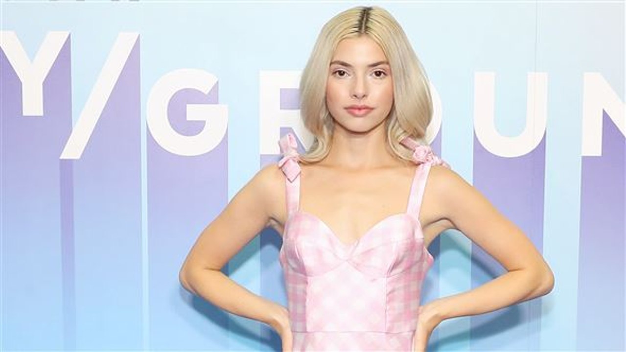 Gen-z kit keenan, cynthia rowleys tochter