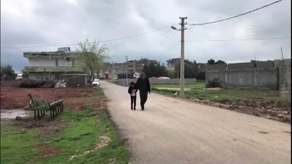 10 yaşındaki Avaşin, oyuncak almak için biriktirdiği parasını "Milli Dayanışma Kampanyası"na...