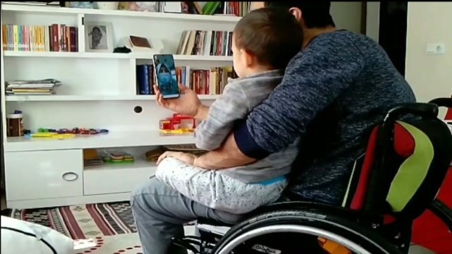 (Özel) Minik Muhammed'den özlediği sağlıkçı annesine Ne olur gel ısrarı