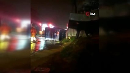 Hurda deposu aynı günde iki kez yandı