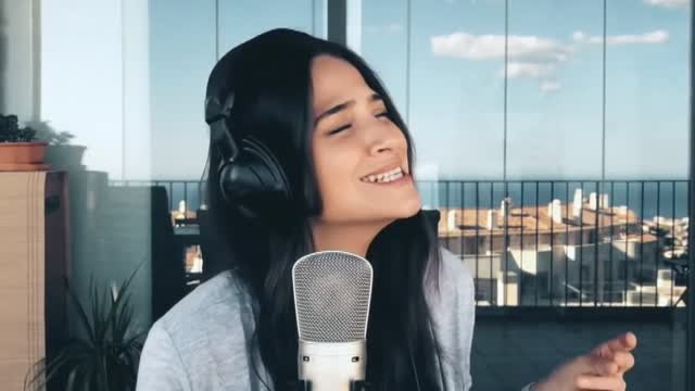 Las mejores voces de la música española se unen para entonar el 'Resistiré'