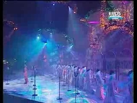 Shilpa Shetty - Performance At The IIFA 2001 Awards