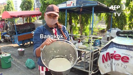 Coronavirus: à Bangkok, des chariots de street food abandonnés faute de touristes