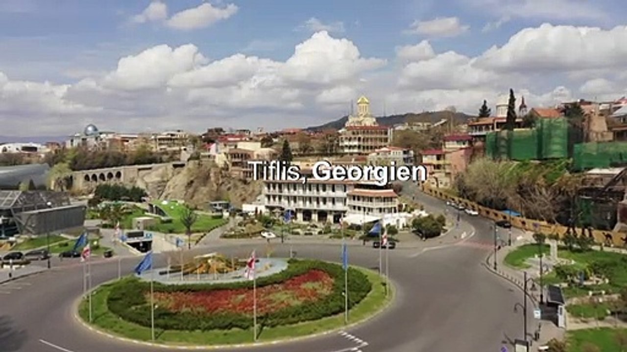 Drohnenbilder zeigen menschenleere Metropolen