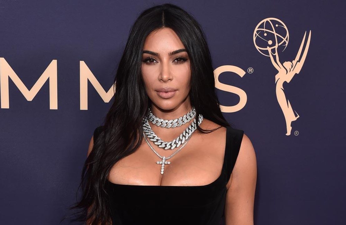 Kylie Jenner does Kim Kardashian West's makeup for TV appearance