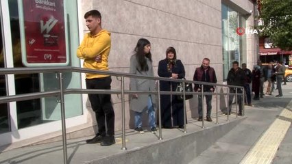 Yoğunluk yaşanan banka ve ATM önlerine özel tedbir