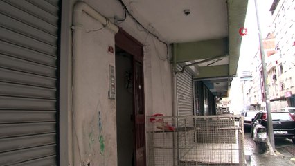 Küçükçekmece’de korkunç olay: Annesini boğarak öldürdü