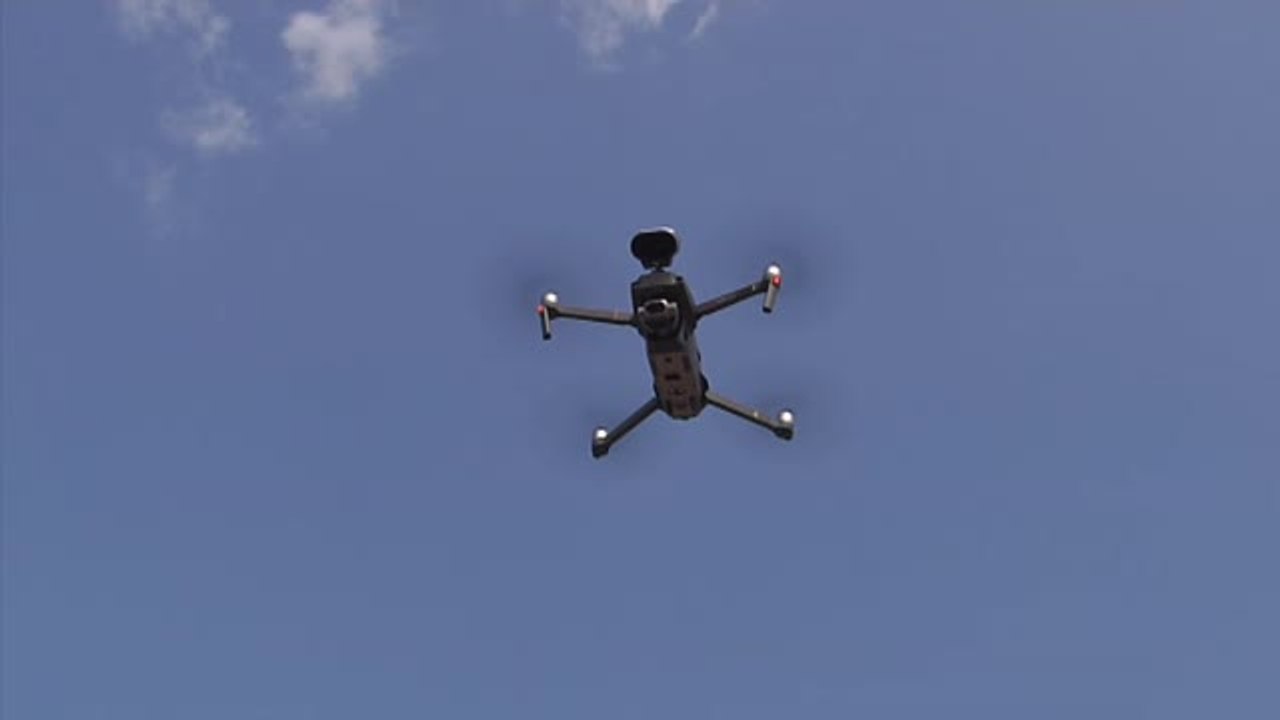 La policía local de Murcia vigila con drones a...