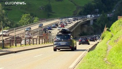 À l'approche de Pâques, la Suisse renforce ses mesures de restriction