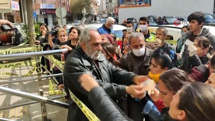 Polis, PTT önündeki sıra tartışmasına müdahale etti