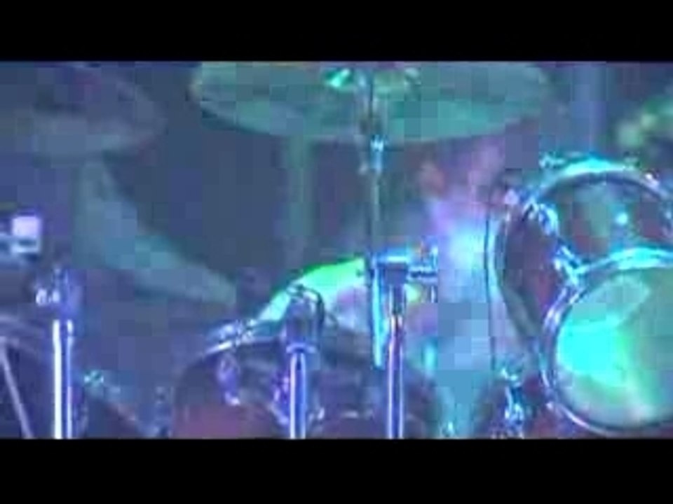 Mudvayne - Dig (Live in Peoria)