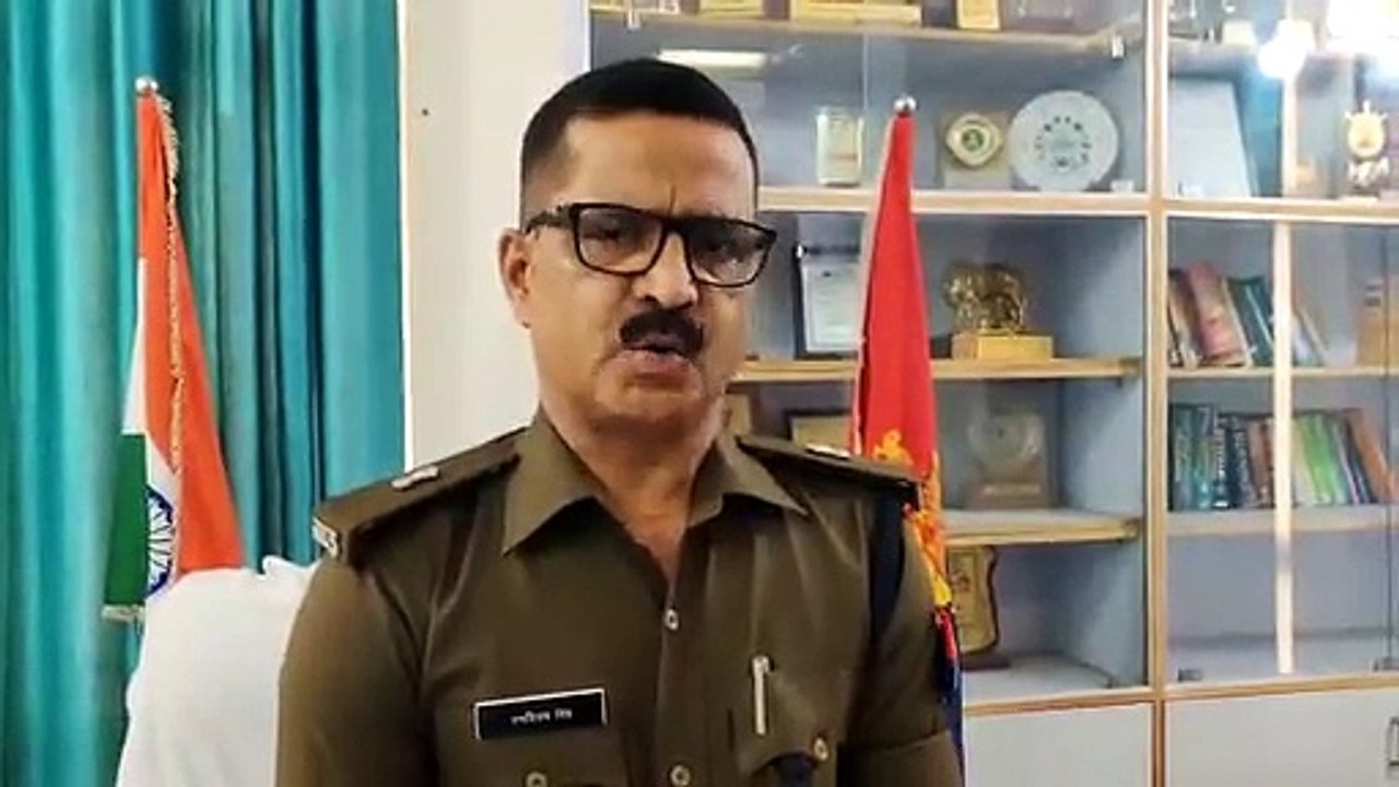 Greater Noida- वकील और उसके दोस्‍तों ने महिला पुलिसकर्मी के घर में घुसकर किया रेप