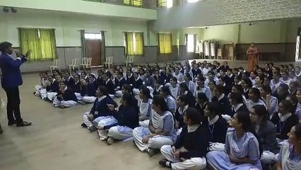 students pledge for not using single use plastic