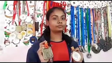 प्रियंका सरकारी सिस्टम से हारी, CM को लौटाएगी गोल्ड मेडल